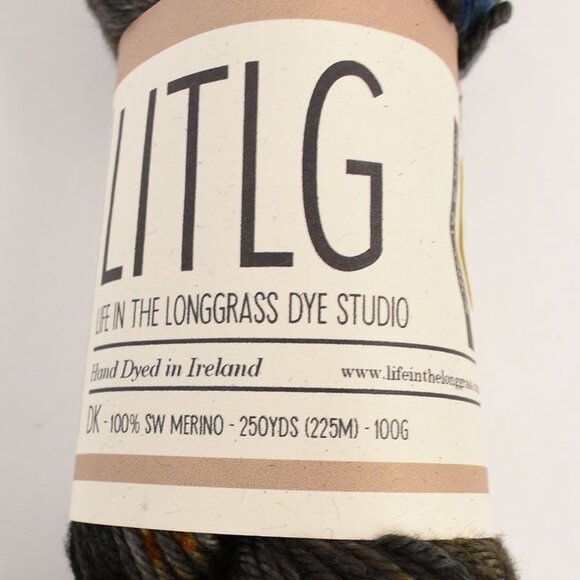 Life In The Long Grass DK Hand Dyed Yarn SW Merino Wool 250 Yds Cauldron Color - Picture 3 of 4